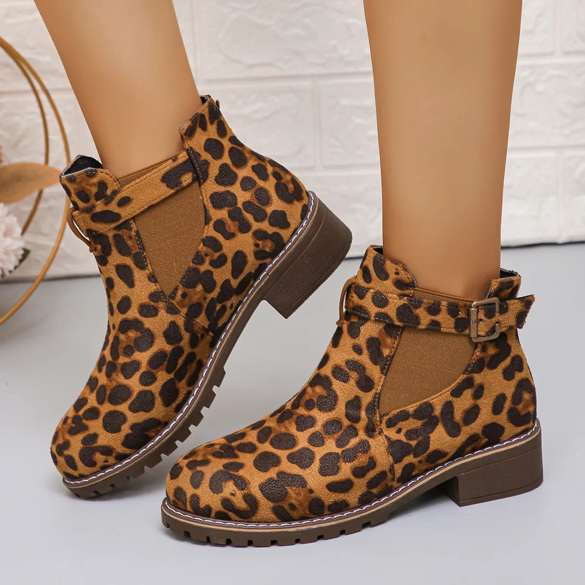 Neha  | Ortopediska ankelboots för dam