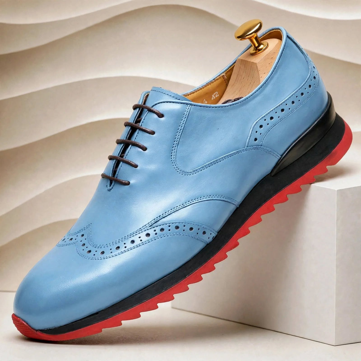 Sneakers Corvino in pelle di vacchetta