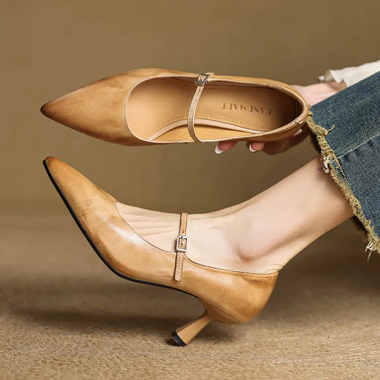 Selene pumps i äkta läder
