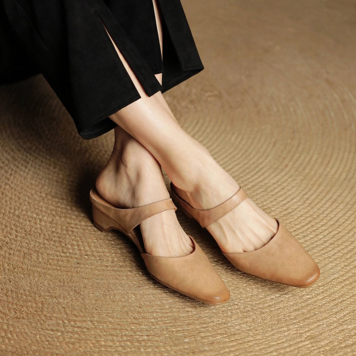 Mules Cavie in vera pelle con punta quadrata