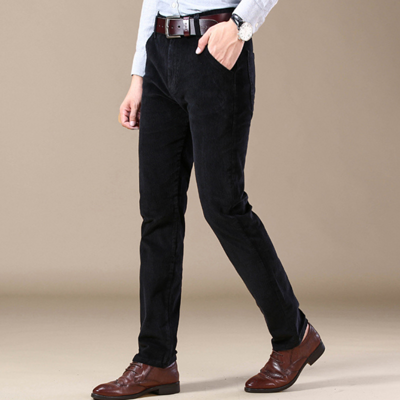 Klassische Cordhose
