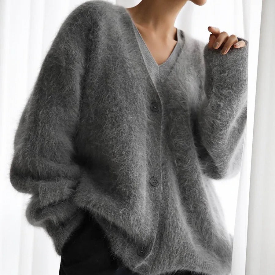 Angora-Strickjacke mit V-Ausschnitt